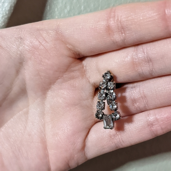 2/20$ midcentury screw back earrings - Picture 3 of 3